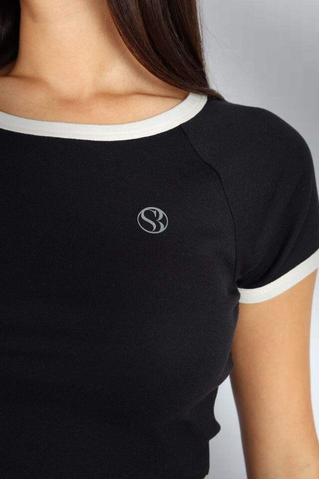Siyah Regular Fit Crop Basic Kadın T-Shirt