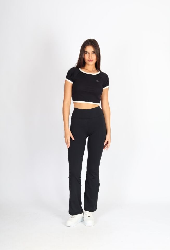 Siyah Regular Fit Crop Basic Kadın T-Shirt
